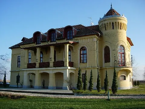 Almásy-Kastély Kétpó