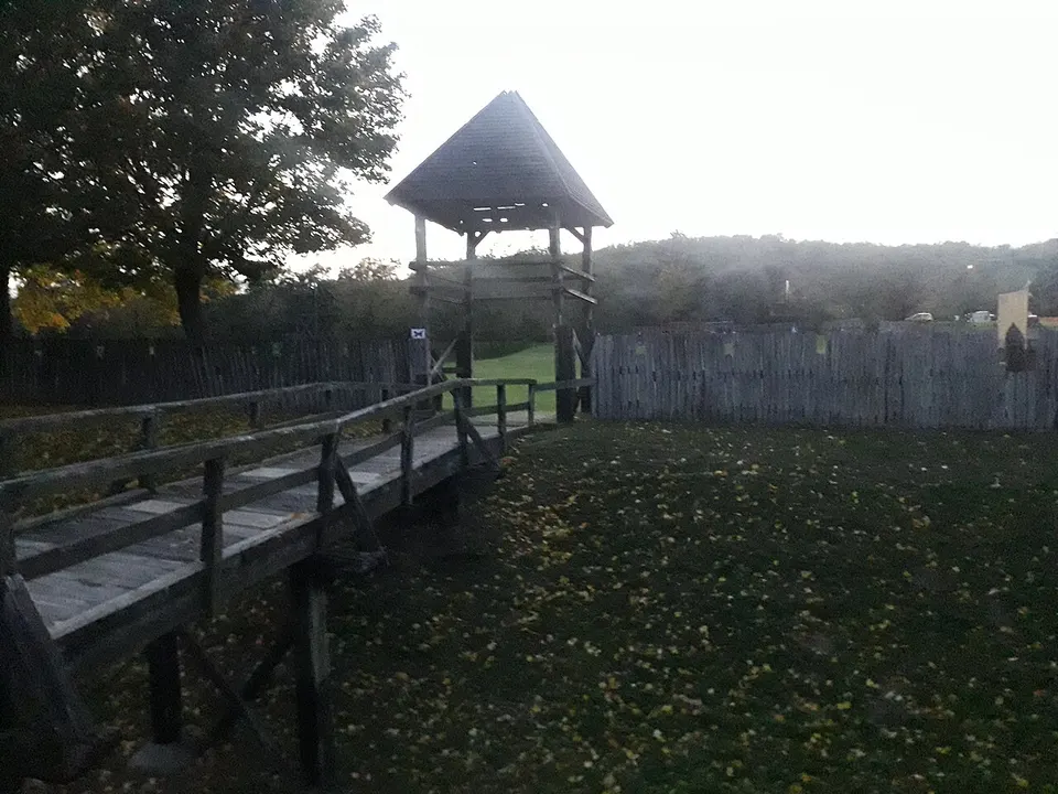 Cölöpvár