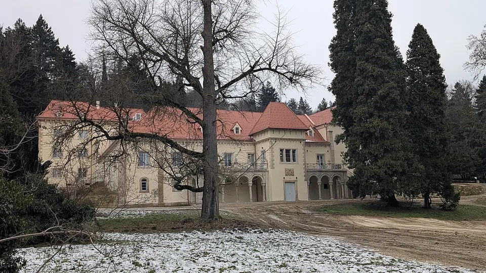 Dvorac Opeka