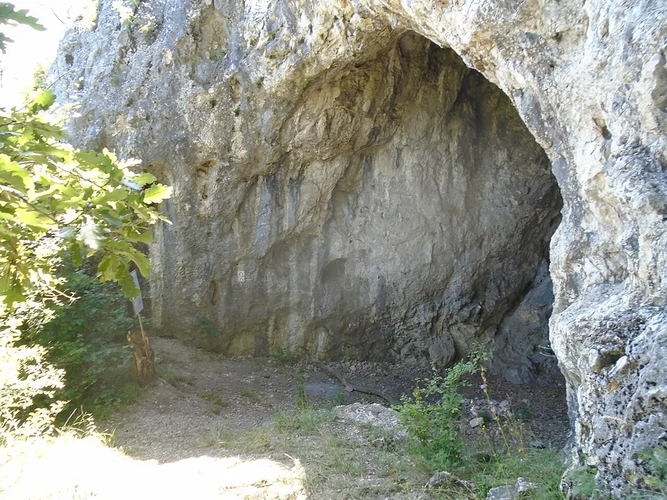 Pilisszántói-kőfülke