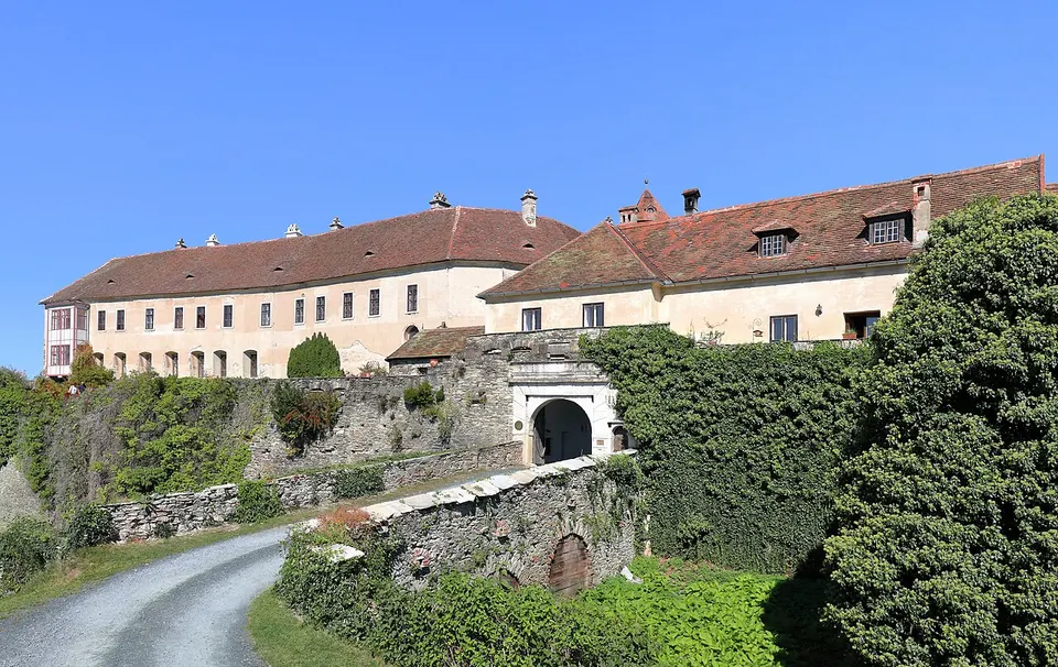 Burg Bernstein
