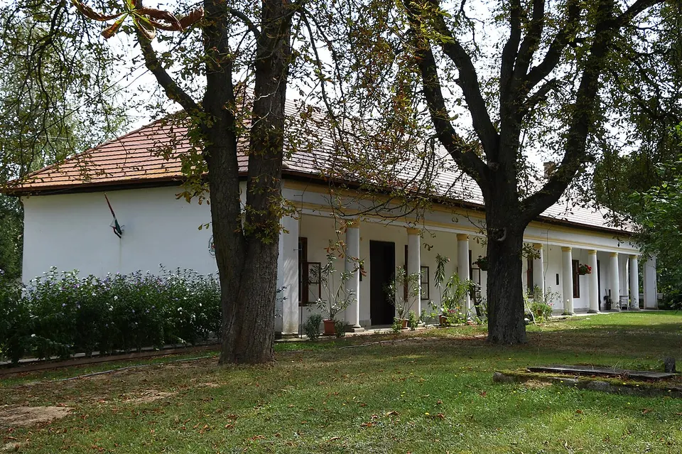 Tihanyi-Mocsáry-kúria