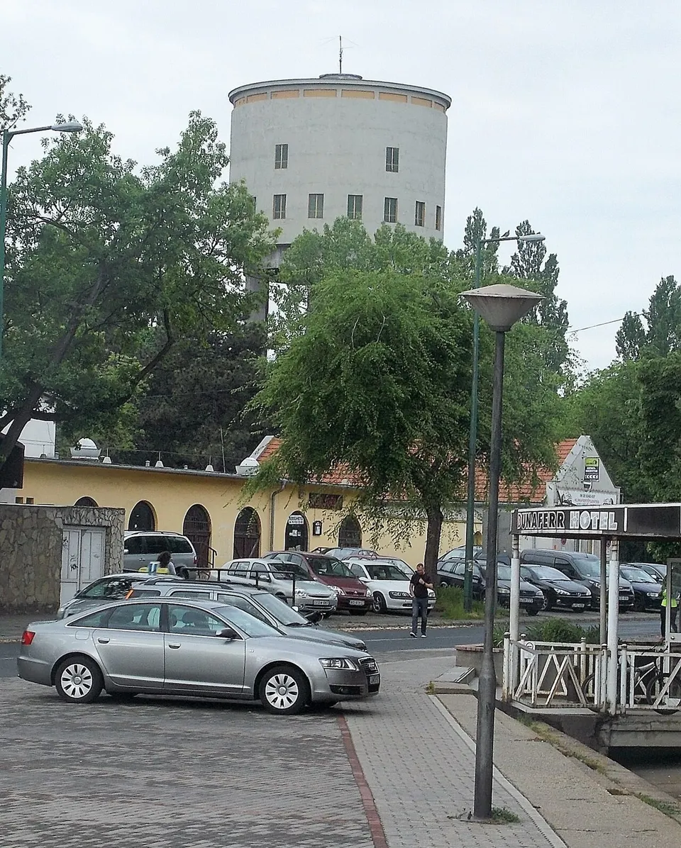 Dunaújvárosi Aquantis Élményfürdő és Csúszdapark