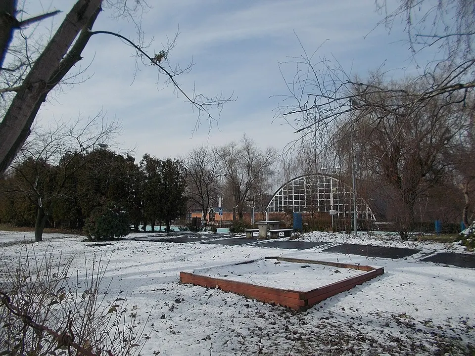 Újhegyi strandfürdő