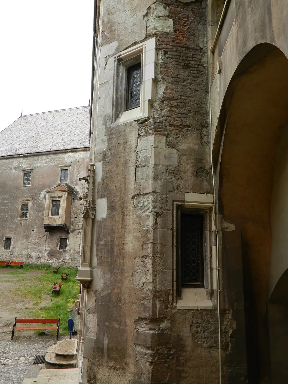 Castelul Corvinilor
