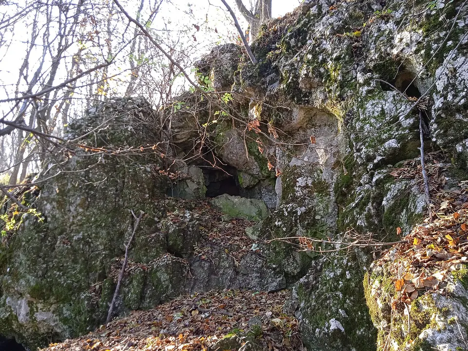 Szent Özséb-barlang