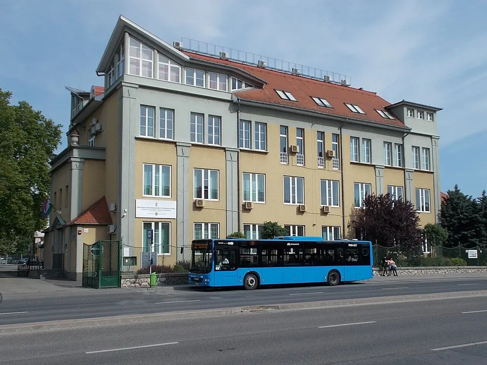 Cyberjump Buda Trambulin Park