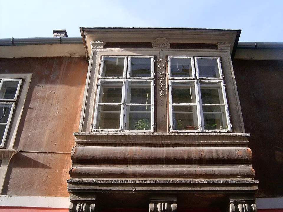 Esterházy-palota - Modern Árkádia