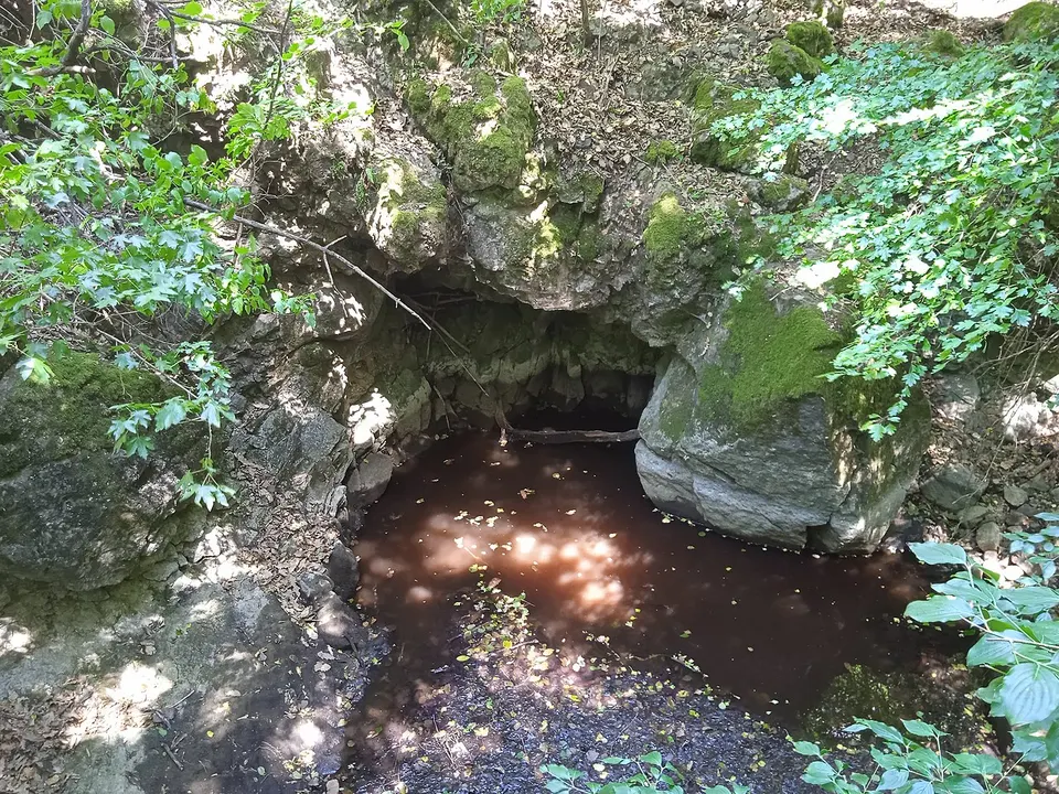 Sárkányfürdő-barlang