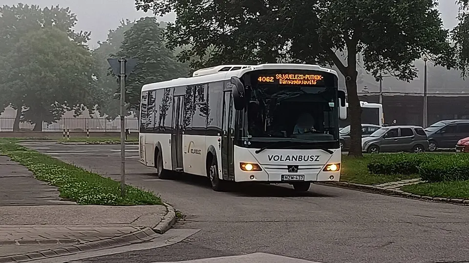 Műjégpálya
