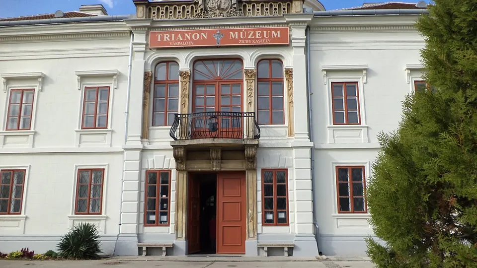 Trianon Múzeum