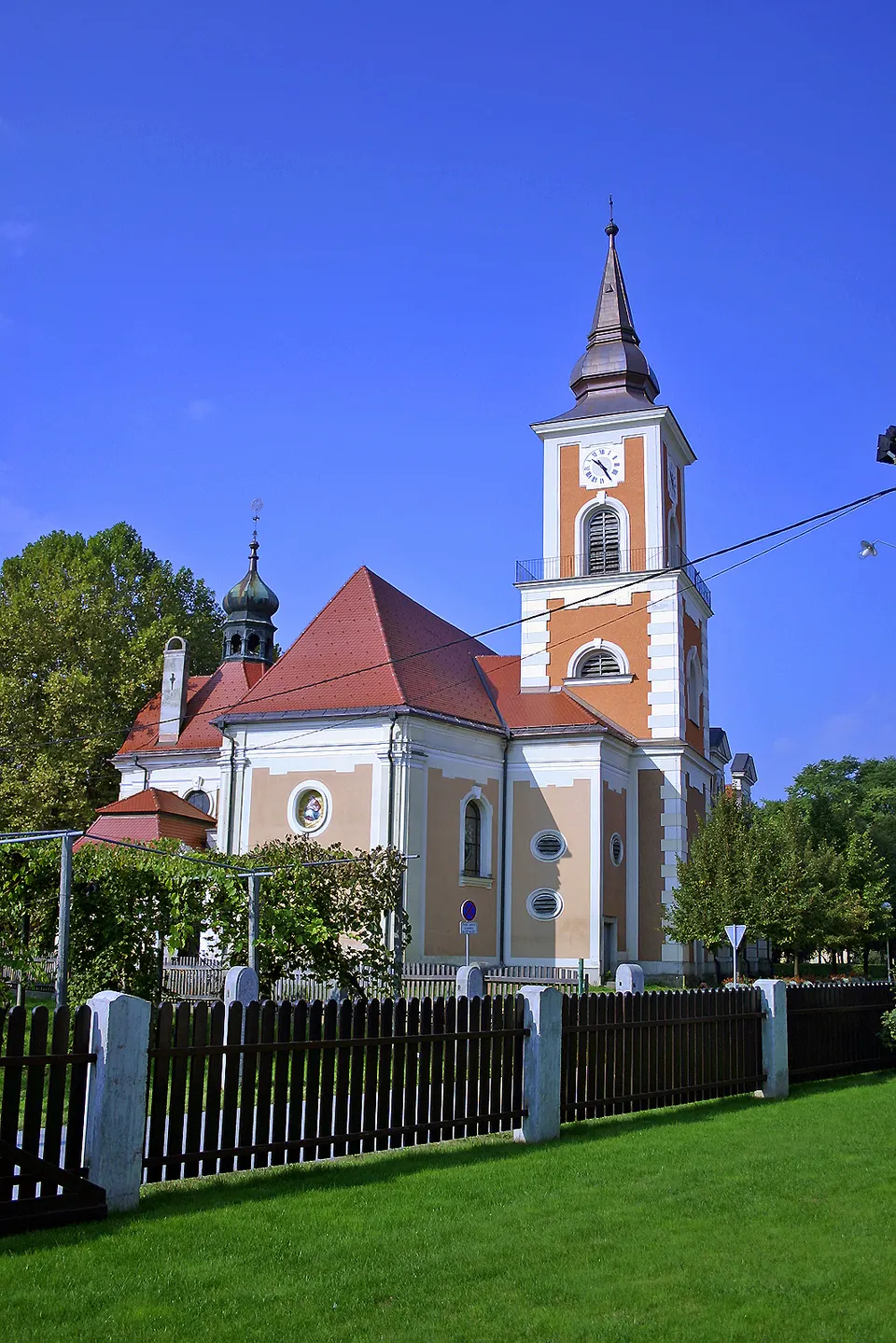 Župnijska cerkev sv. Ladislava