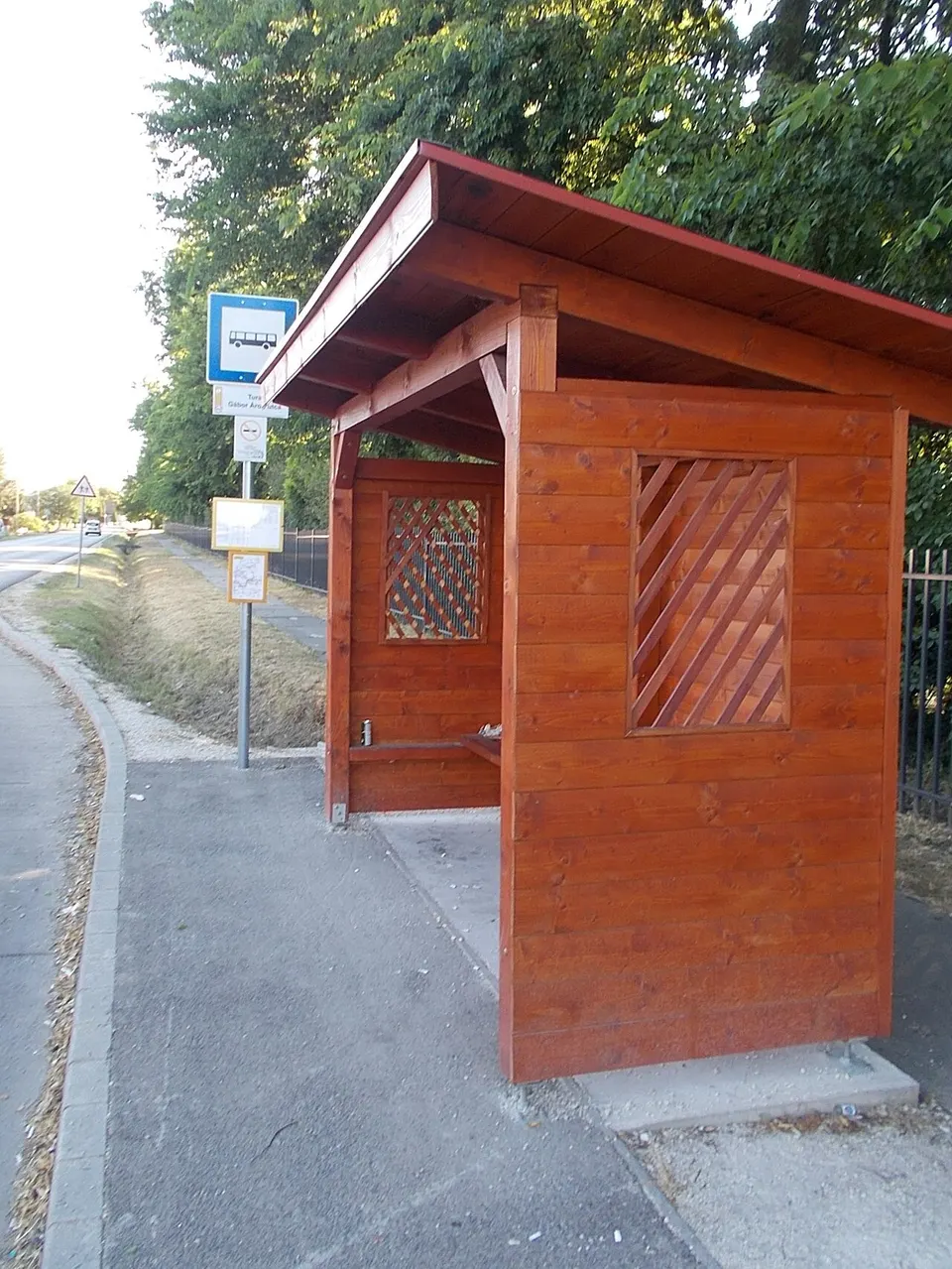 BOTANIQ Turai Kastély