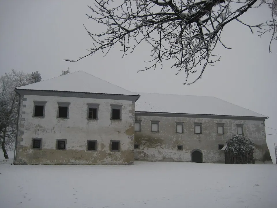 Železne Dveri
