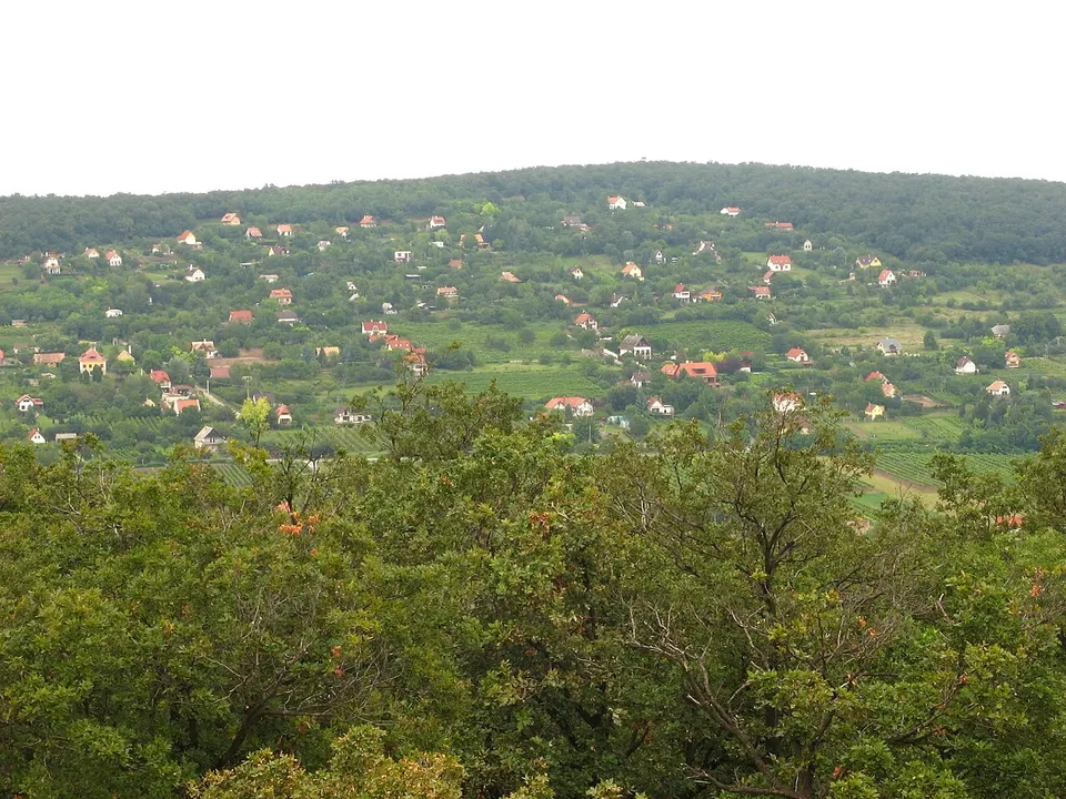 KT, Vörös homokkő tanösvény