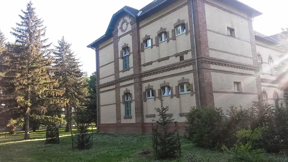 Galagonya - Tanösvény