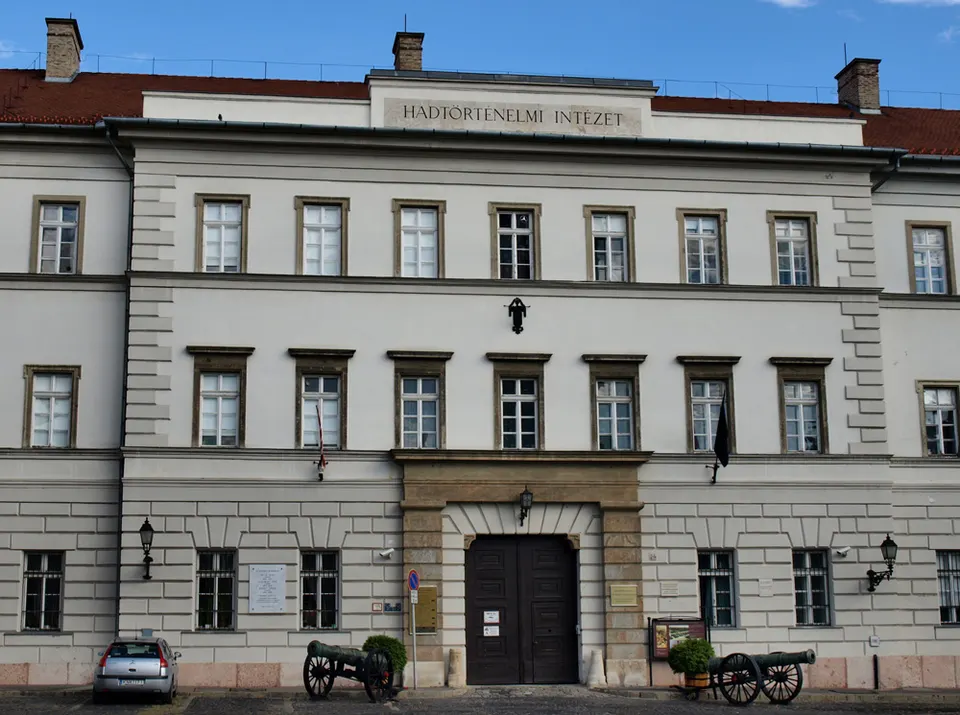 HM Hadtörténeti Intézet és Múzeum