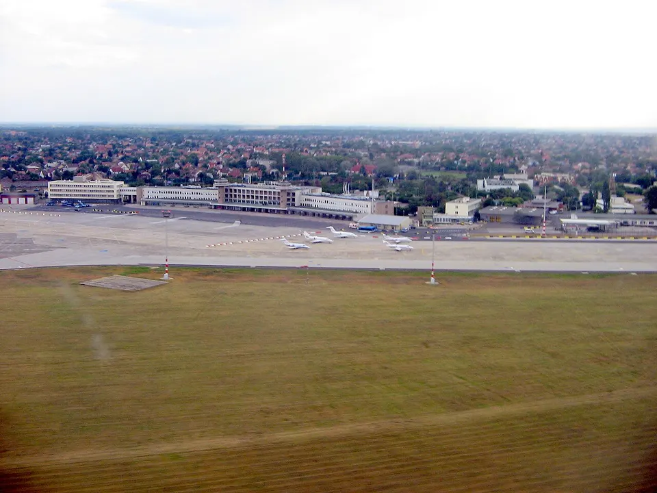 spotter hely: Malev Tu-154