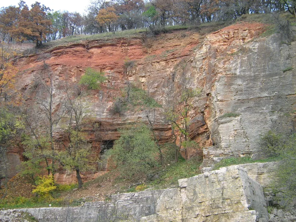 Kanyon-barlang
