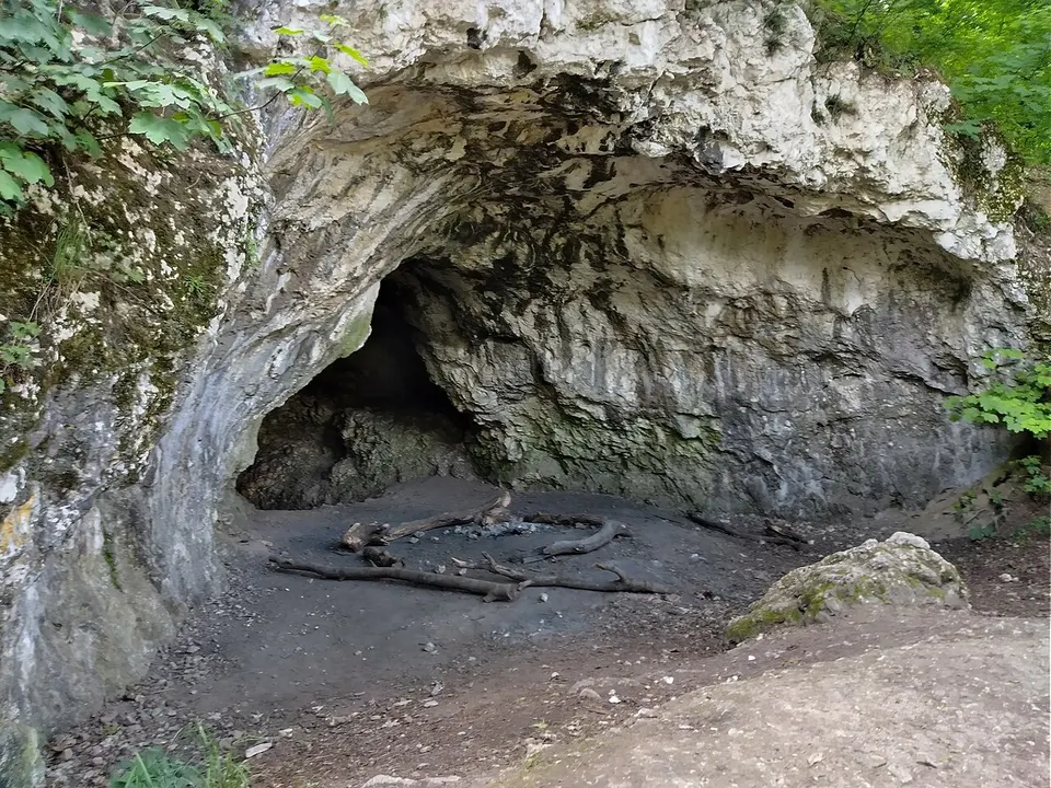 Kis-kevélyi-barlang